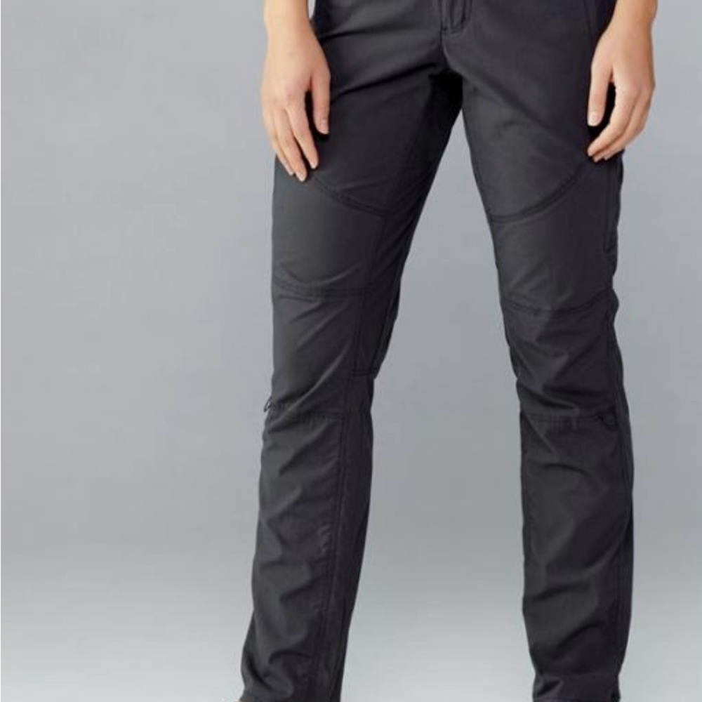 Kuhl NWT Women’s Spire Roll up hiking pants 4 Long ink black